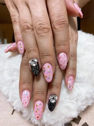 ネイル The Best Beauty受付担当のヘアスタイル