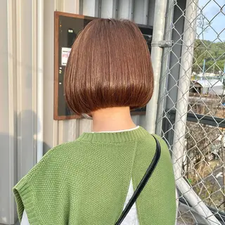 ショート カラー 岡田 恭明のヘアスタイル