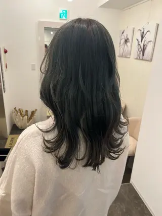 ロング カラー 山田 知佳のヘアスタイル