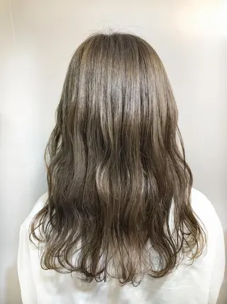 セミロング カラー 女性リピ90%🍨 🩷佐藤みずきのヘアスタイル