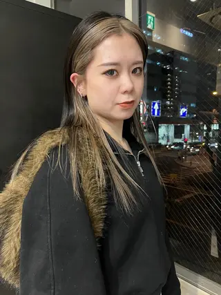 カラー SIKI所属・sliver ・siki /YUIのヘアスタイル