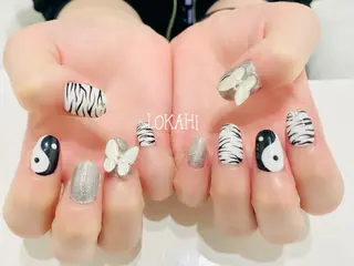 ネイル 13日3980円‼️ マグもデザインも◎のネイルデザイン