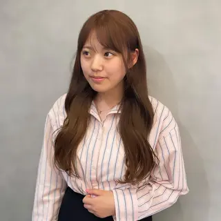 ロング カラー Rui/透明感カラー 暖色/レイヤーカットのヘアスタイル