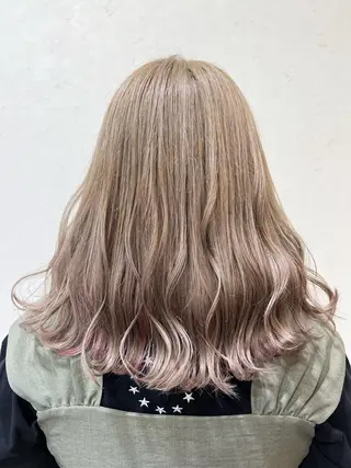 ミディアム カラー mana .のヘアスタイル