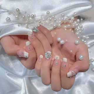 ネイル RAFFINE 月🦋🩵のネイルデザイン