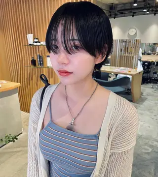 ショート 透明感カラ️ー☆ NEONAのヘアスタイル