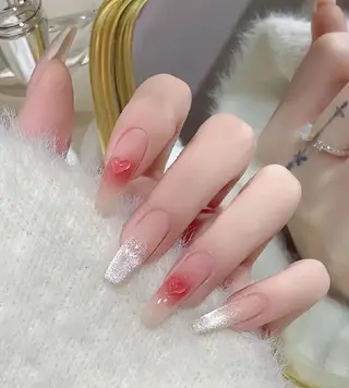 ネイル 安田 友梨のネイルデザイン