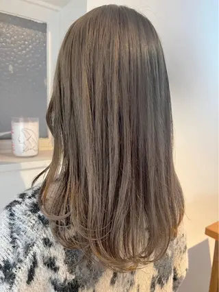 カラー 東野 雪月のヘアスタイル