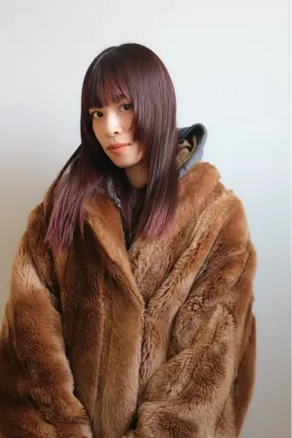 ロング カラー DOULAQ所属・AKO .のヘアスタイル