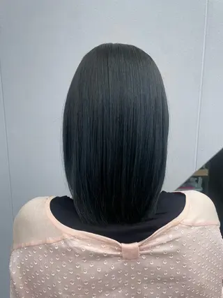 ミディアム カラー lumier juriaのヘアスタイル