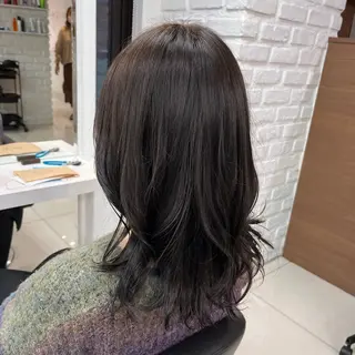 セミロング カラー 【センターパート/ マッシュ】ryokaのヘアスタイル