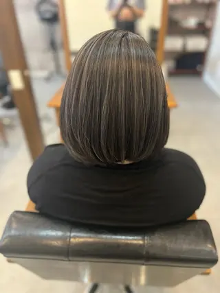 ミディアム カラー Style Tのヘアスタイル