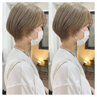 ショート カラー 村山 茉衣のヘアスタイル