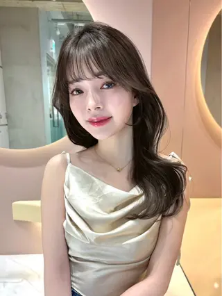 セミロング カラー 大宮レイヤーカット ハッシュ　柏崎颯刀のヘアスタイル