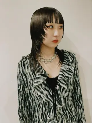 ミディアム カラー SALOWIN所属・ブリーチ✨ ボブ🪢レイヤーのヘアスタイル