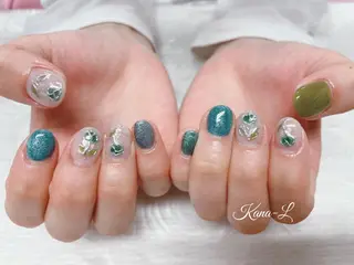 カラー ネイル 芦辺 香奈のネイルデザイン