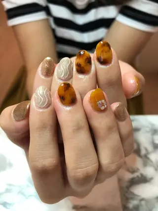 ネイル juedi nail(木曜日のネイル)所属・juedi nail 〜木曜日のネイル〜のネイルデザイン