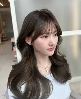 ロング oto🤍×美髪× ローレイヤーのヘアスタイル