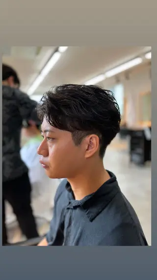 メンズ フェザーパーマ/韓国 /メンズカット/保立のヘアスタイル