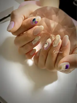 セミロング ネイル LOTUS ネイルサロンのネイルデザイン