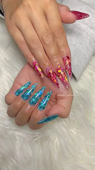 ネイル 関山 志乃のネイルデザイン