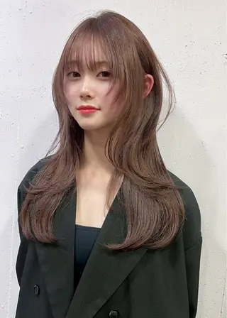 ロング カラー ツガミ リナのヘアスタイル