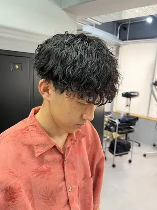 パーマ メンズ 金子勇希🔥パーマ 比率90%以上🔥のヘアスタイル