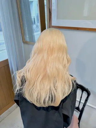 ミディアム カラー kai .のヘアスタイル