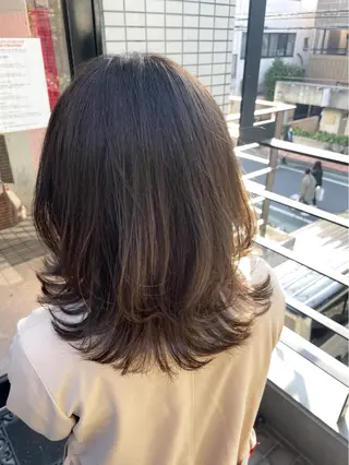 ミディアム カラー BEBE所属・ご新規様限定 透明感カラーKANAのヘアスタイル