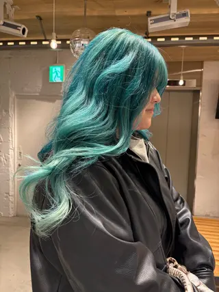 ロング カラー 艶ハイトーン👑♡ NATSUKIのヘアスタイル