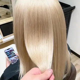 セミロング カラー 🌈派手髪ハイトーン 🌈鈴木亮太🌈のヘアスタイル