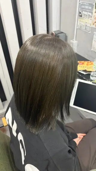 カラー やぶかみ りんのヘアスタイル