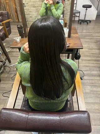 カラー CIECA . COCOROのヘアスタイル