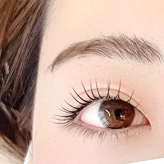 マツエク・マツパ eyelash&eyebrow Luminous所属・Luminous まつげ&眉毛 専門店のマツエク・マツパデザイン