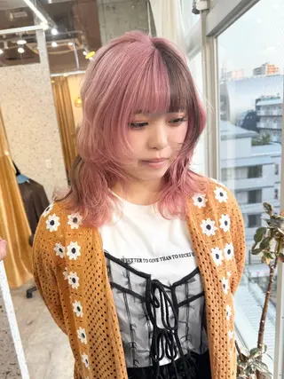 ミディアム カラー lani ブリーチ /ダブルカラーのヘアスタイル