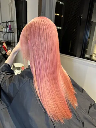 ロング Nozomi/透明感 /デザインカラーのヘアスタイル