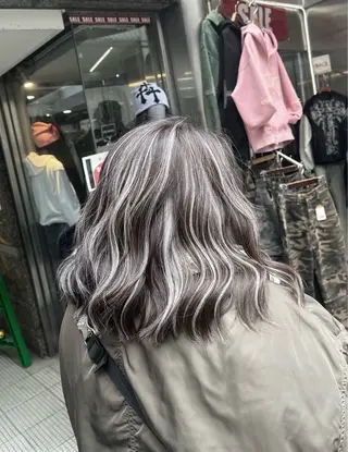 ミディアム カラー ROBIN所属・指名数No.1 /NAOYAのヘアスタイル