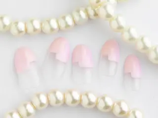 ネイル 💗🪽Tiary Nail🪽💗のネイルデザイン