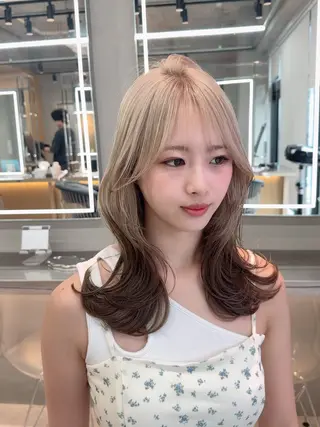 セミロング カラー ヘアアレンジ ARIA💎縮毛矯正 ブリーチ💎複雑履歴のヘアスタイル