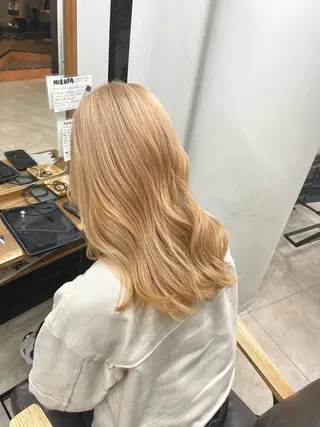 ロング _WHITE京橋店 佐伯 碧のヘアスタイル