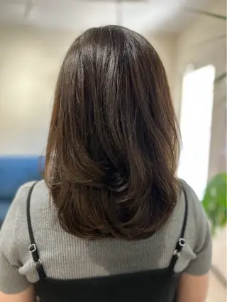 セミロング カラー 𝕹 𝕽のヘアスタイル