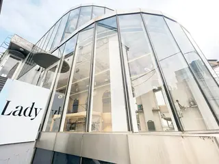 ミディアム 結べるレイヤーボブ くびれLady表参道のヘアスタイル