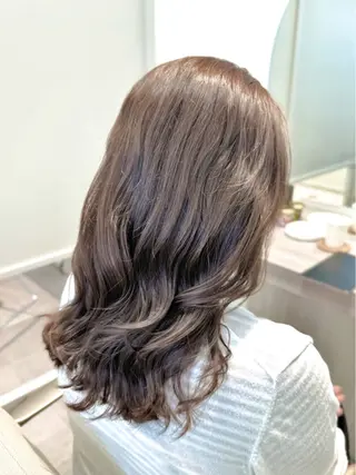 セミロング カラー 渡邉 美咲のヘアスタイル