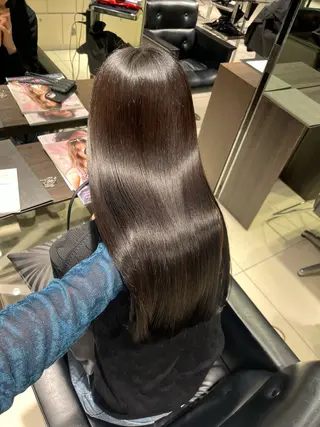 ロング カラー レイヤー×艶髪🤎. 𝜗𝜚hitomiのヘアスタイル