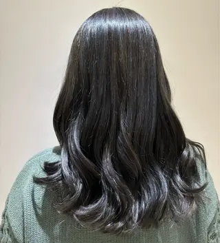 ミディアム カラー 🐶 Zina川崎 竹下 あい🐶のヘアスタイル