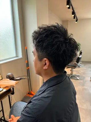 パーマ メンズ フェザーパーマ/韓国 /メンズカット/保立のヘアスタイル