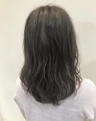 ミディアム GO TODAY SHAiRE SALON　下北沢店所属・冨永 志穂の眉毛・アイブロウイメージ