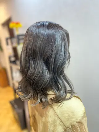 カラー 艶髪🥣透明感カラー 🫧前田奈津実のヘアスタイル