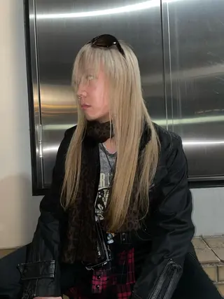 カラー vetica所属・フジヤ サイタのヘアスタイル