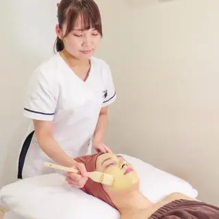 重度ニキビ専門🌷 ダウンタイムなしのエステ・リラクイメージ